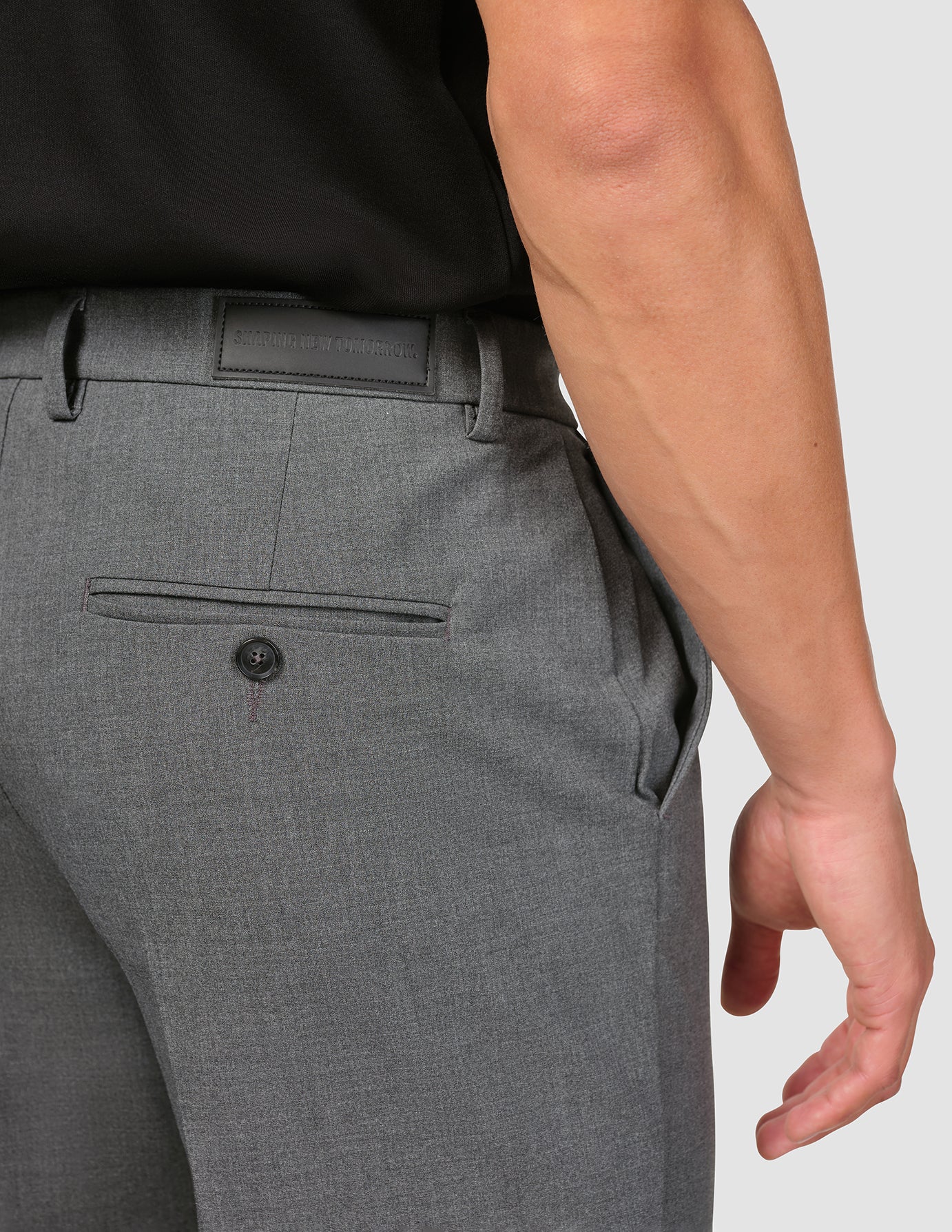 Héctor - Pantalón elegante de corte relajado con 360° de movimiento